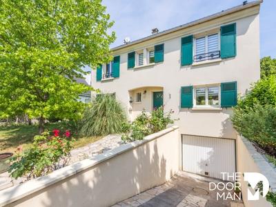 Maison - 130 m² - 6 pièces