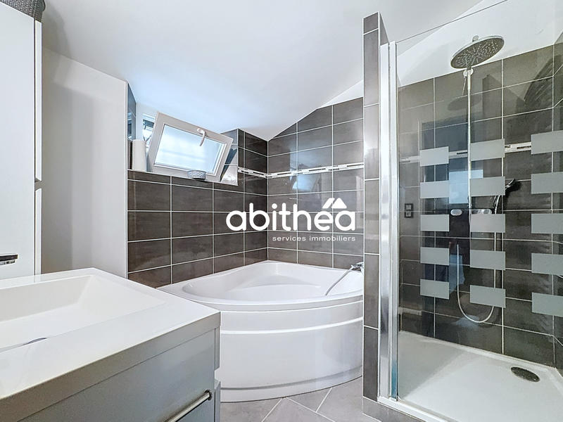 Maison - 135 m² - 7 pièces