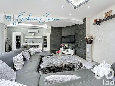 Maison - 203 m² - 8 pièces