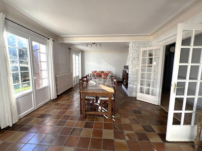 Maison - 198 m² - 8 pièces