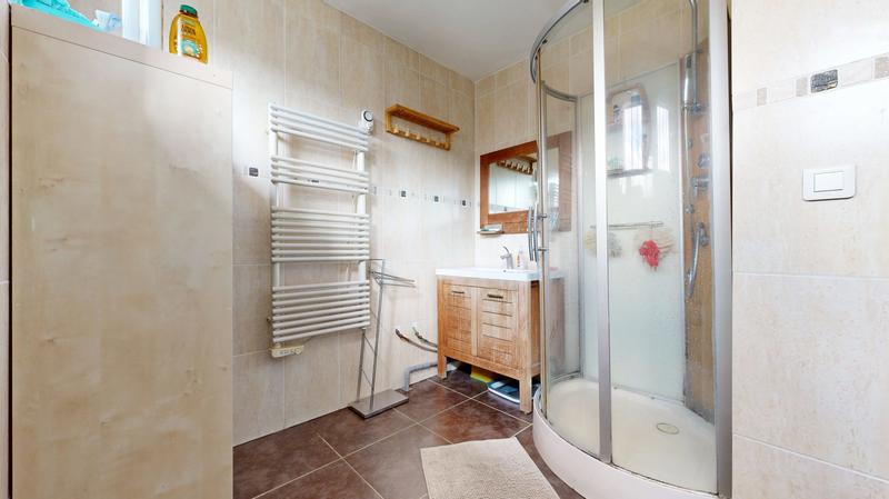 Appartement - 92 m² - 5 pièces