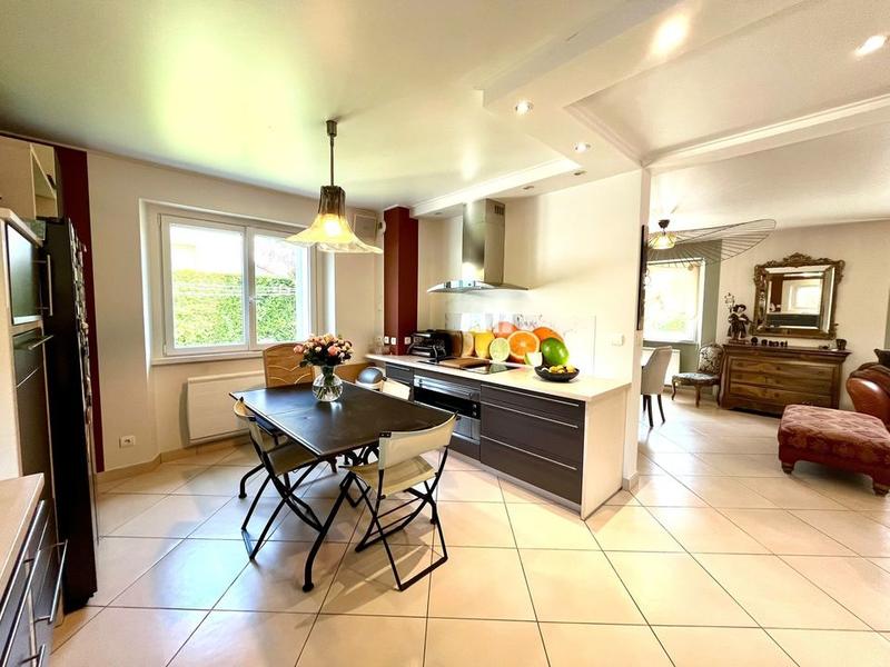 Maison - 272 m² - 7 pièces