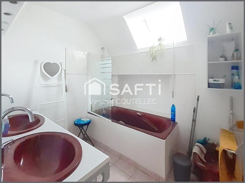 Maison - 200 m² - 8 pièces