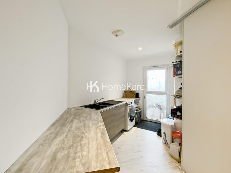 Maison - 275 m² - 8 pièces