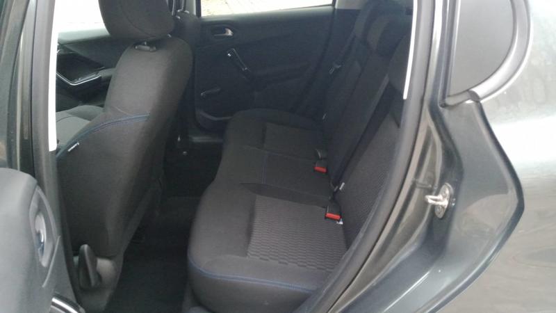 Peugeot 208 I 1.2 PureTech 82 Style - Entretien constructeur