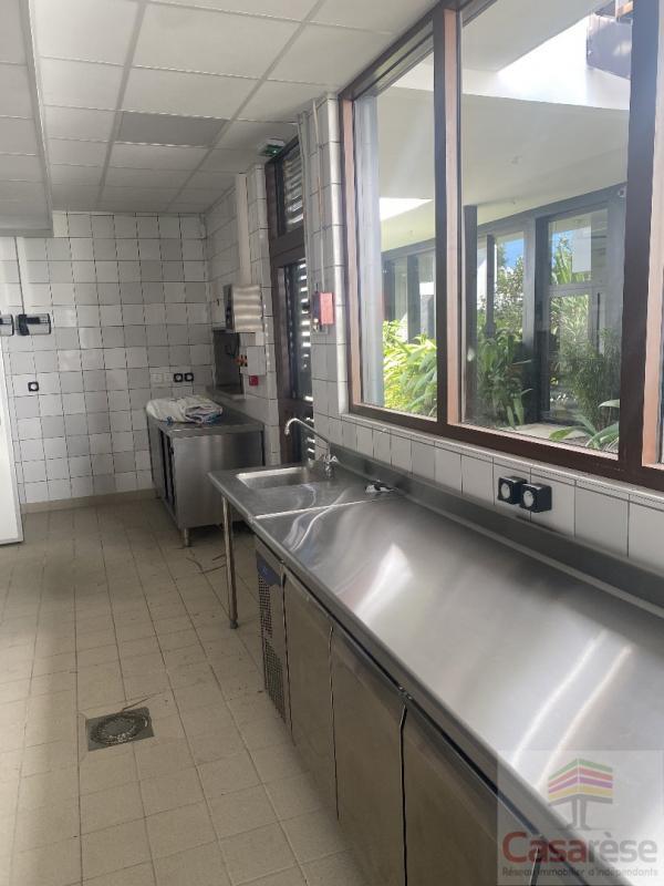 Local commercial - 280 m² - 8 pièces