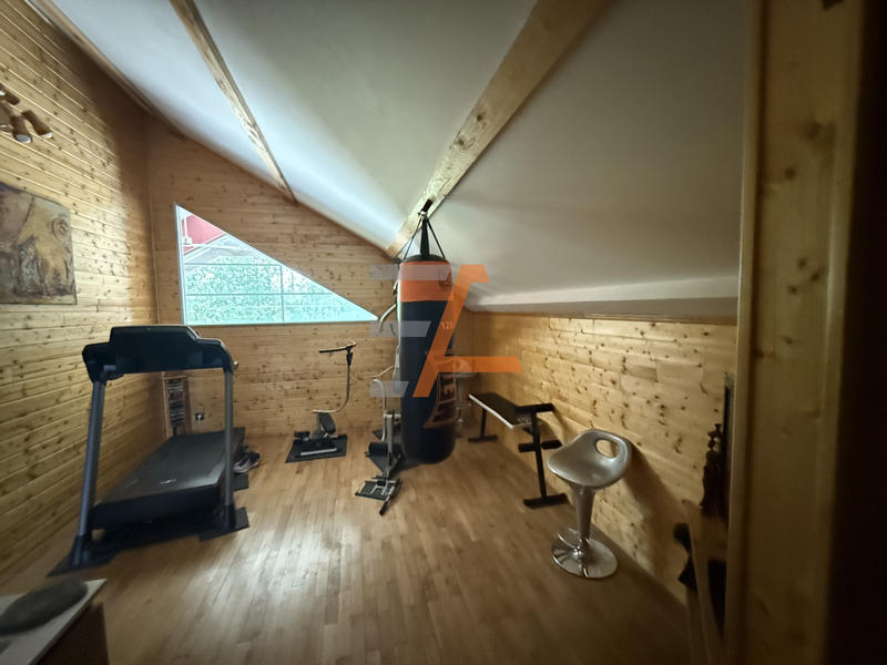 Villa - 220 m² - 7 pièces