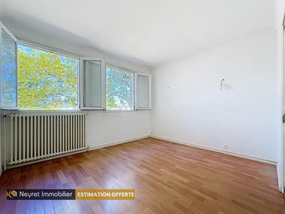 Maison - 96 m² - 4 pièces