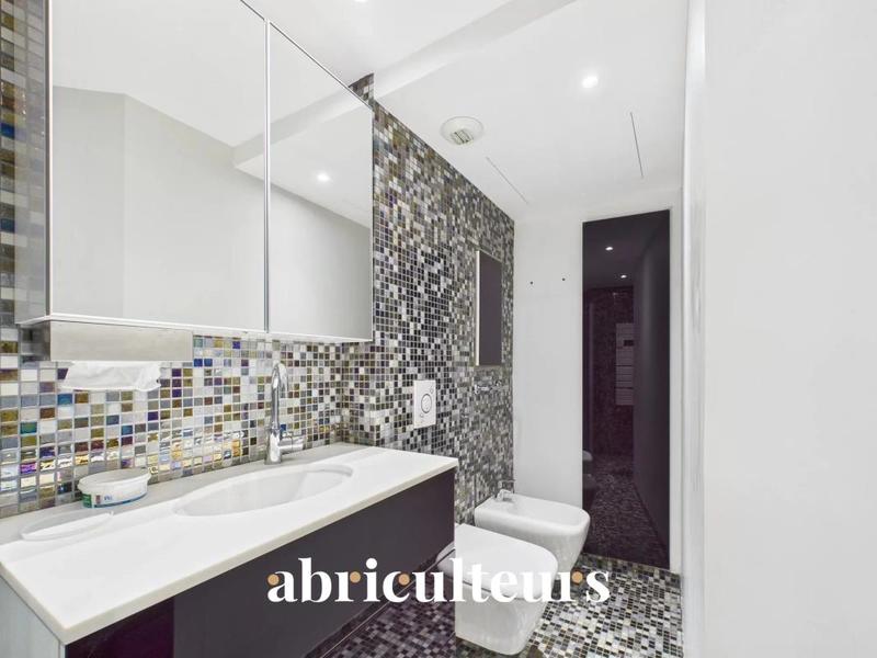 Appartement ancien - 84 m² - 4 pièces