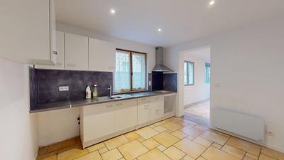 Appartement - 99 m² - 4 pièces