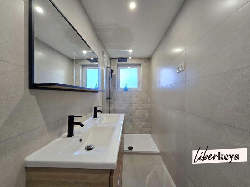 Villa - 260 m² - 10 pièces