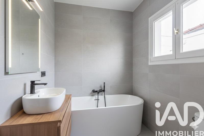 Maison - 95 m² - 5 pièces