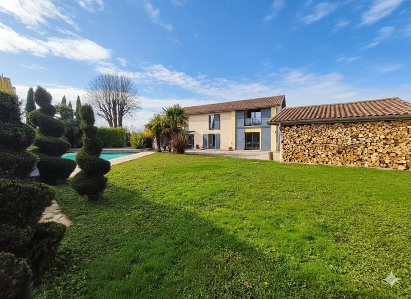 Corps de ferme - 223 m² - 6 pièces