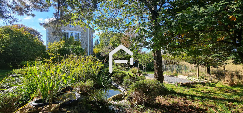 Maison - 260 m² - 10 pièces