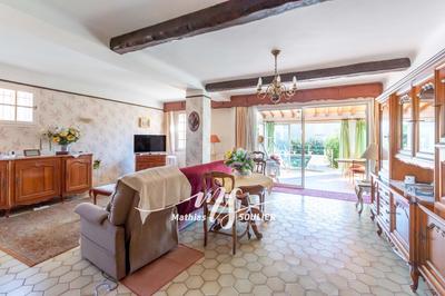 Maison - 180 m² - 6 pièces