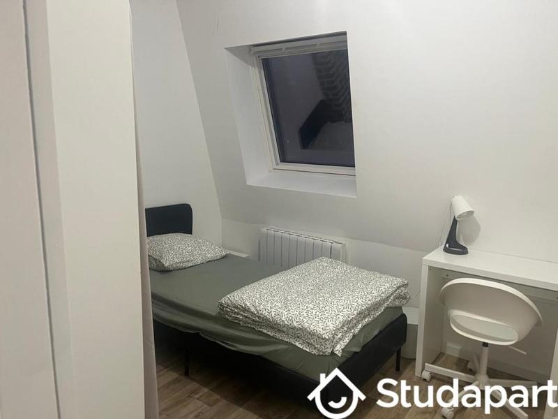 Chambre - 11 m² - 1 pièce