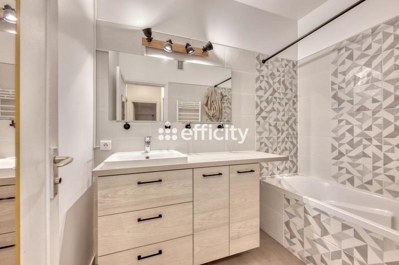 Appartement - 65 m² - 3 pièces