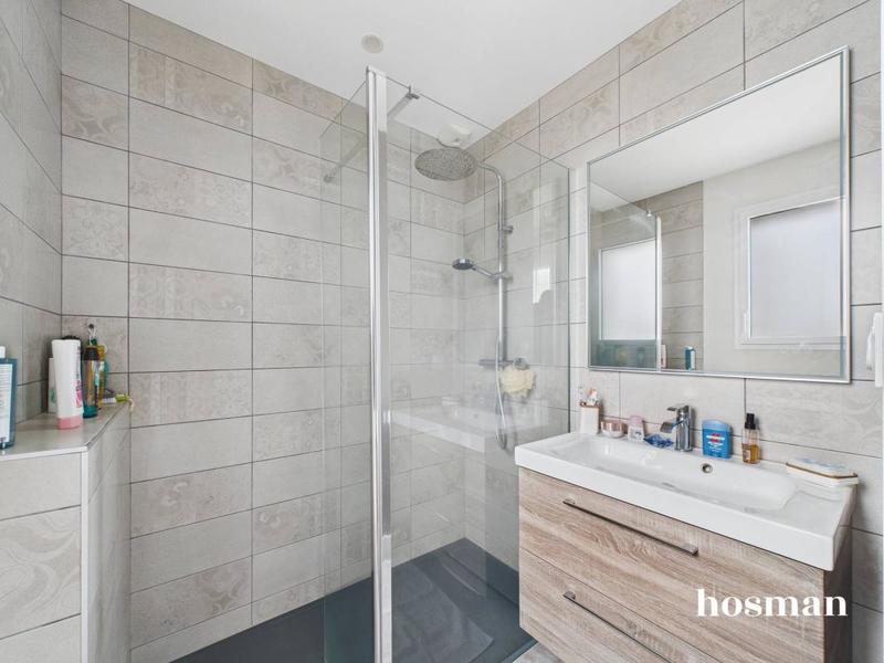 Maison - 108 m² - 4 pièces