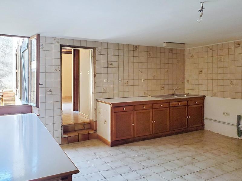 Maison - 221 m² - 6 pièces