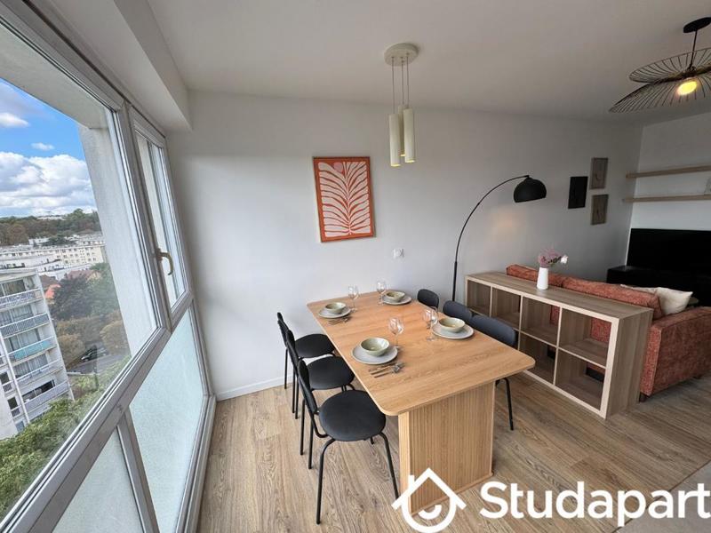 Chambre - 10 m² - 1 pièce