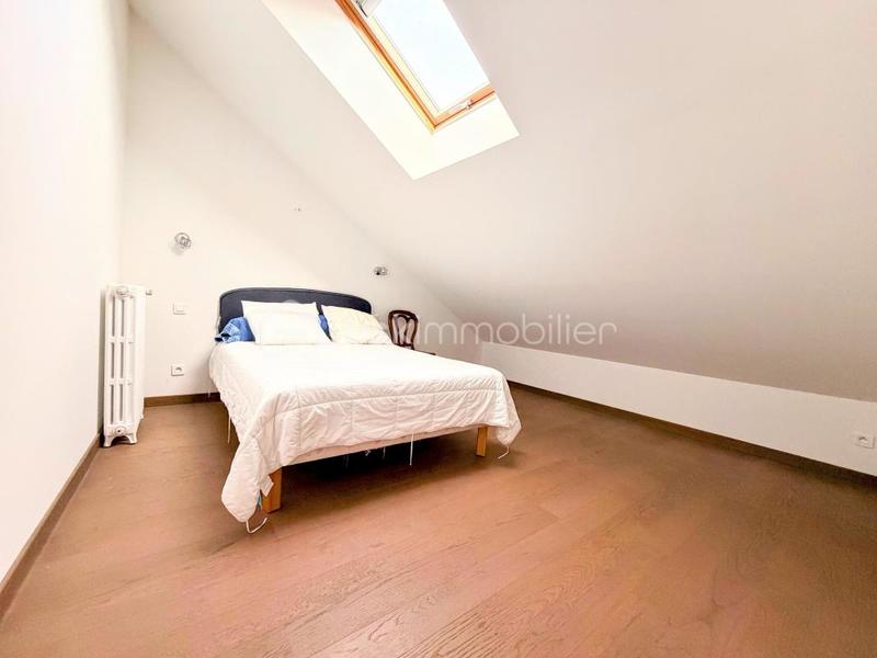 Maison - 289 m² - 12 pièces