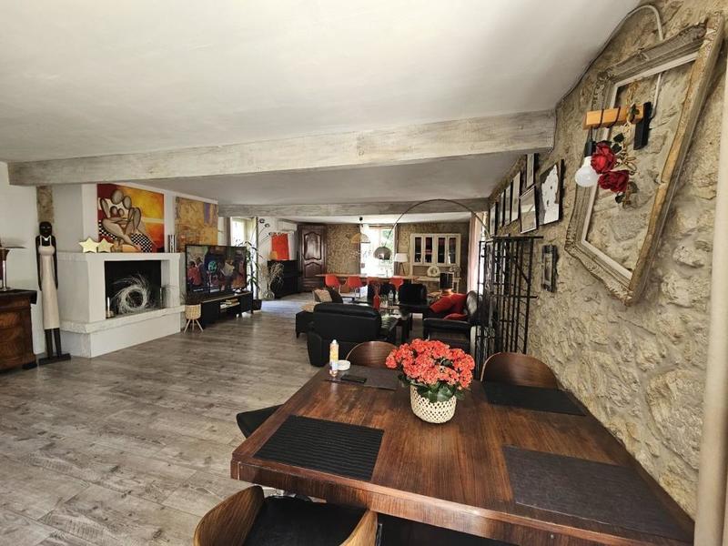 Moulin - 240 m² - 8 pièces