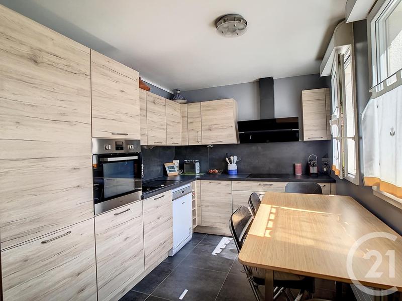 Duplex - 106 m² - 4 pièces