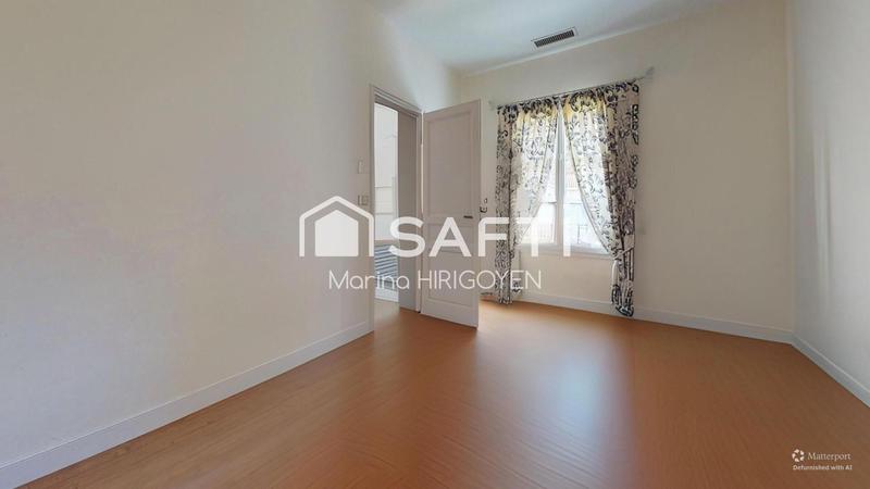 Maison - 215 m² - 6 pièces