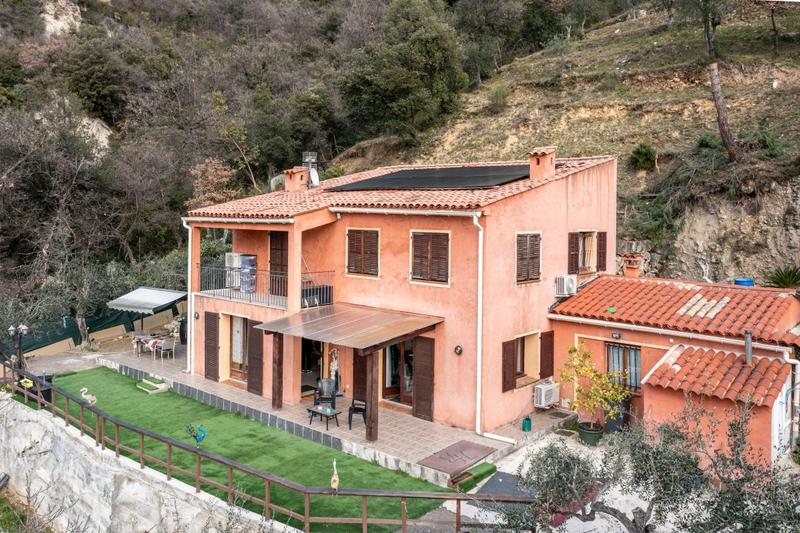 Maison - 160 m² - 7 pièces