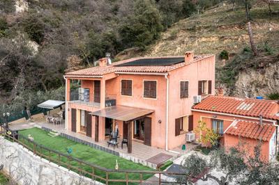 Maison - 160 m² - 7 pièces