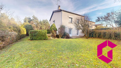 Maison traditionnelle - 243 m² - 5 pièces