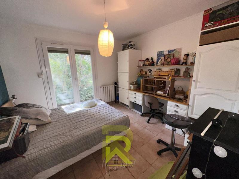 Propriété - 195 m² - 8 pièces