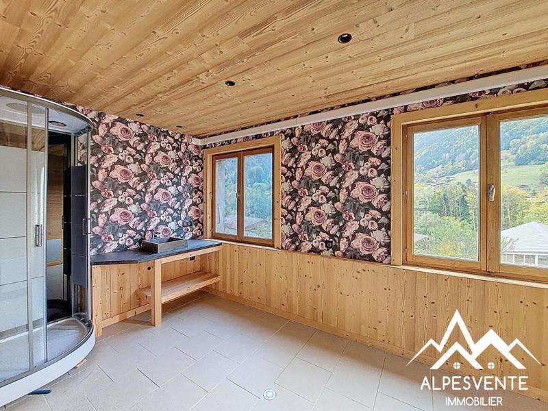 Maison - 225 m² - 10 pièces