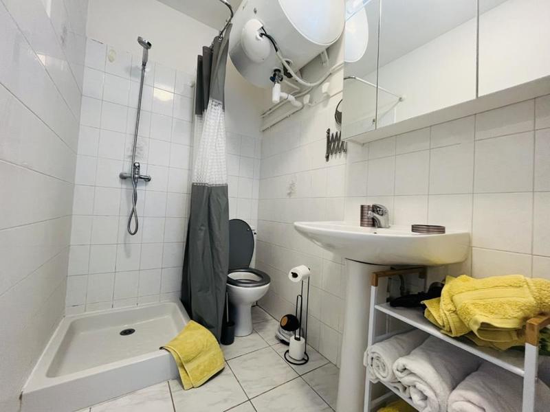 Studio - 30 m² - 1 pièce