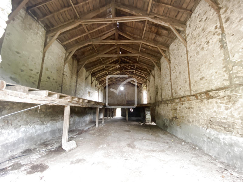 Maison - 160 m² - 1 pièce