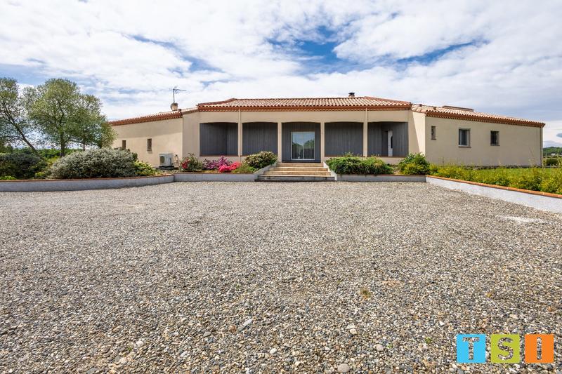 Maison - 200 m² - 5 pièces