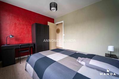 Chambre - 9 m² - 6 pièces