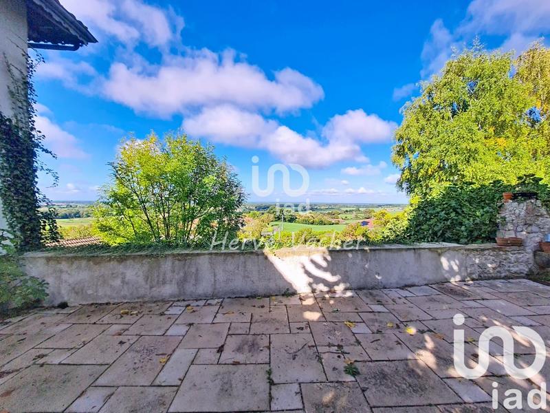 Maison - 212 m² - 7 pièces