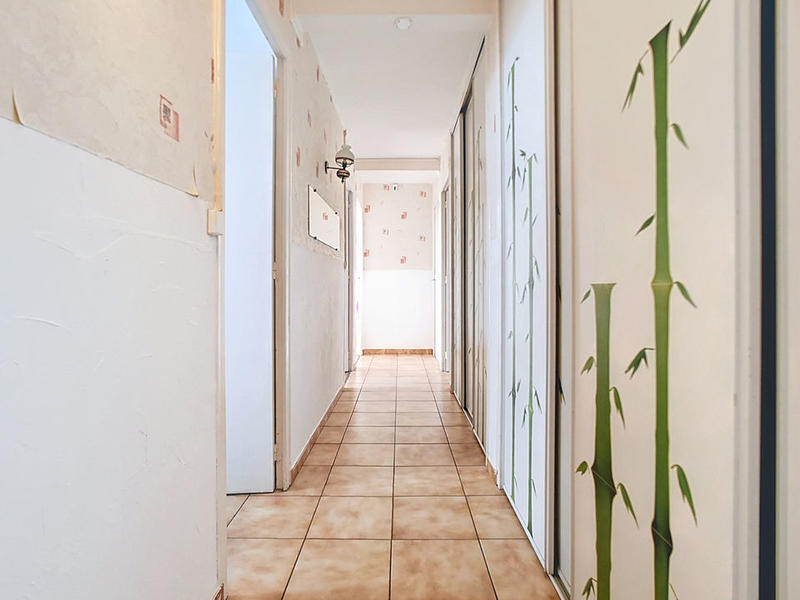 Appartement - 93 m² - 6 pièces