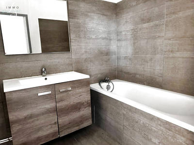 Appartement - 82 m² - 3 pièces