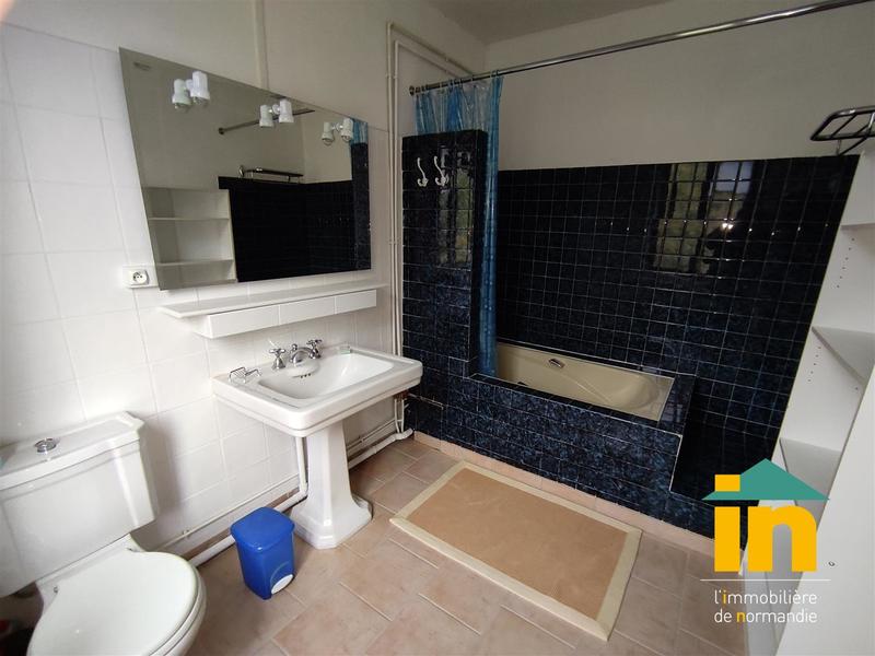 Demeure - 715 m² - 10 pièces