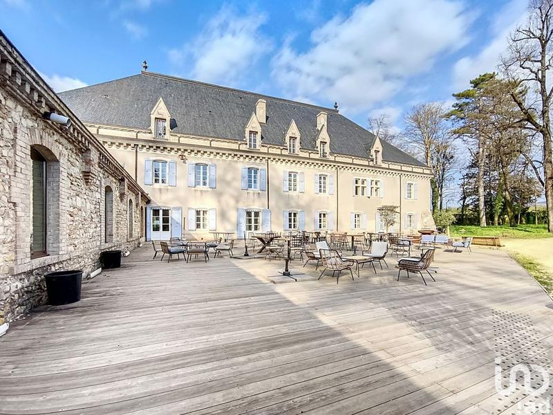 Local commercial - 2 100 m²