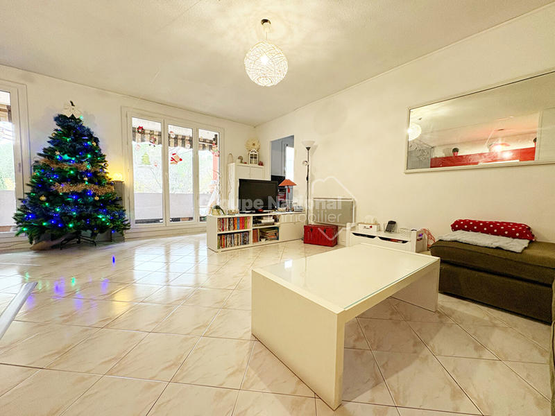 Appartement - 84 m² - 4 pièces