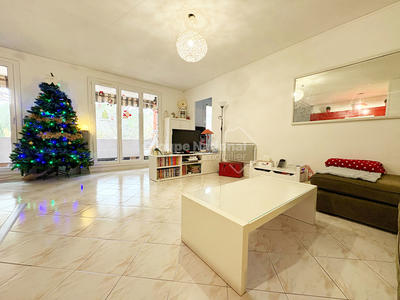 Appartement - 84 m² - 4 pièces