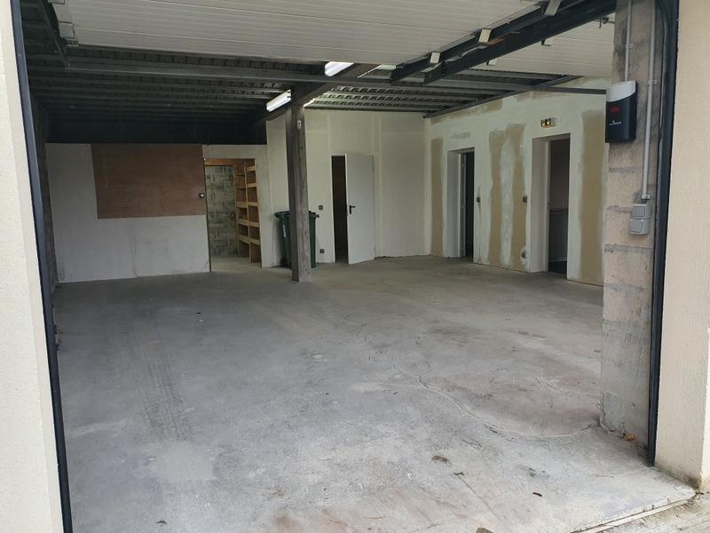 Local artisanal - 117 m² - 3 pièces