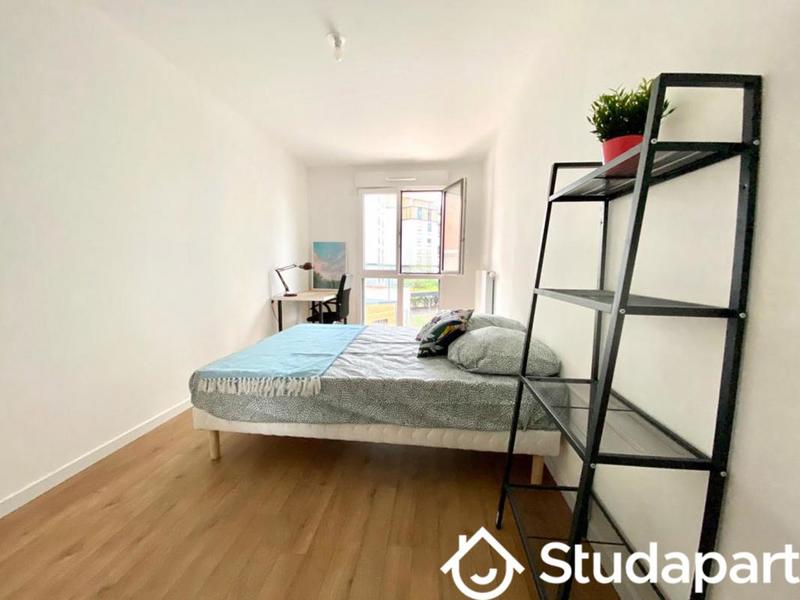 Chambre - 13 m² - 1 pièce