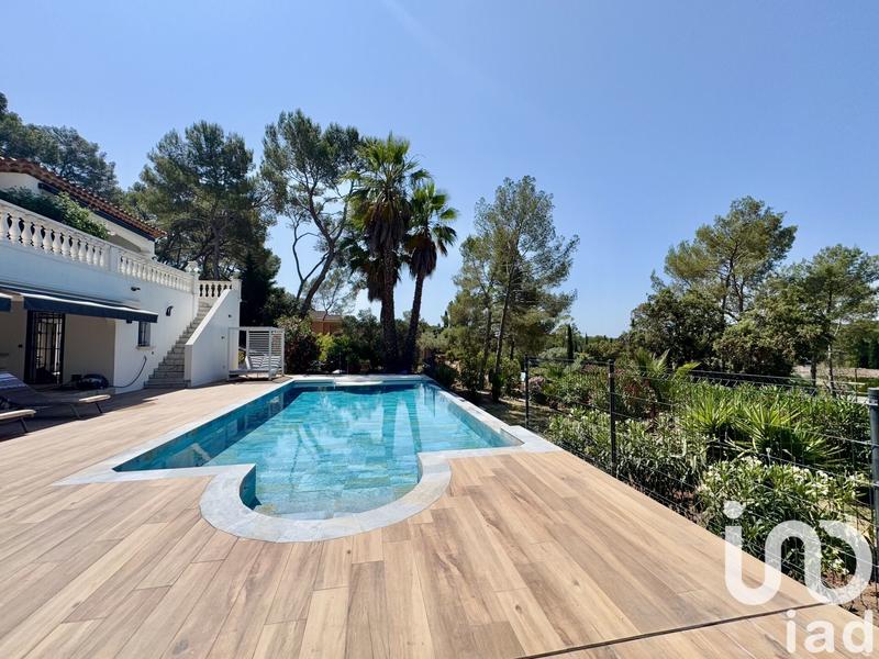 Maison - 225 m² - 7 pièces