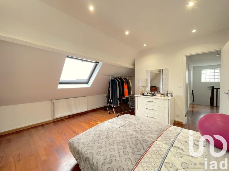 Maison - 187 m² - 7 pièces