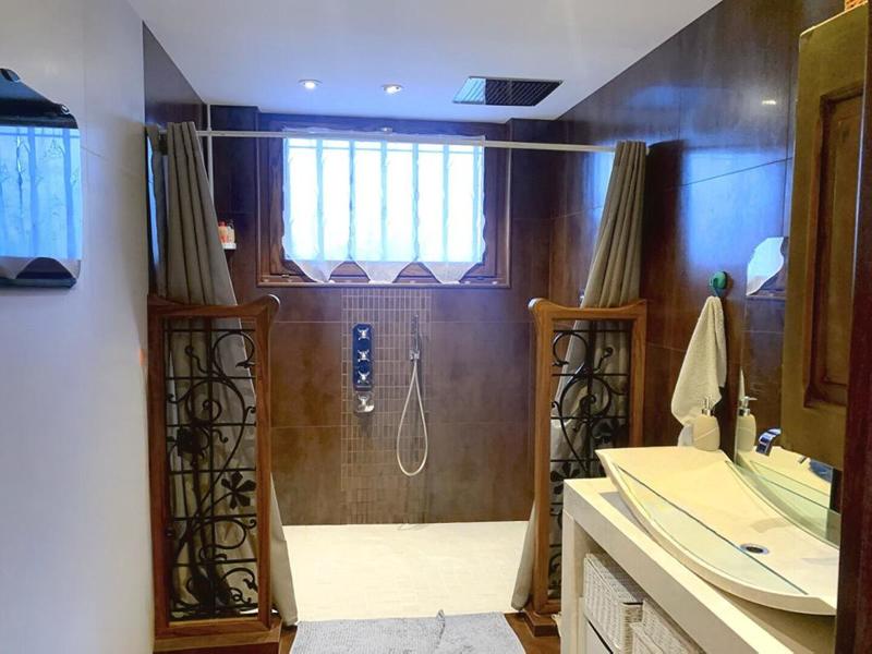 Maison - 187 m² - 7 pièces