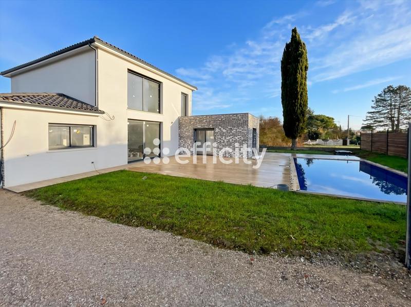 Maison - 150 m² - 4 pièces